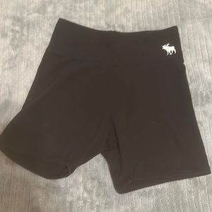 Abercrombie kids shorts.    SIZE: 13/14